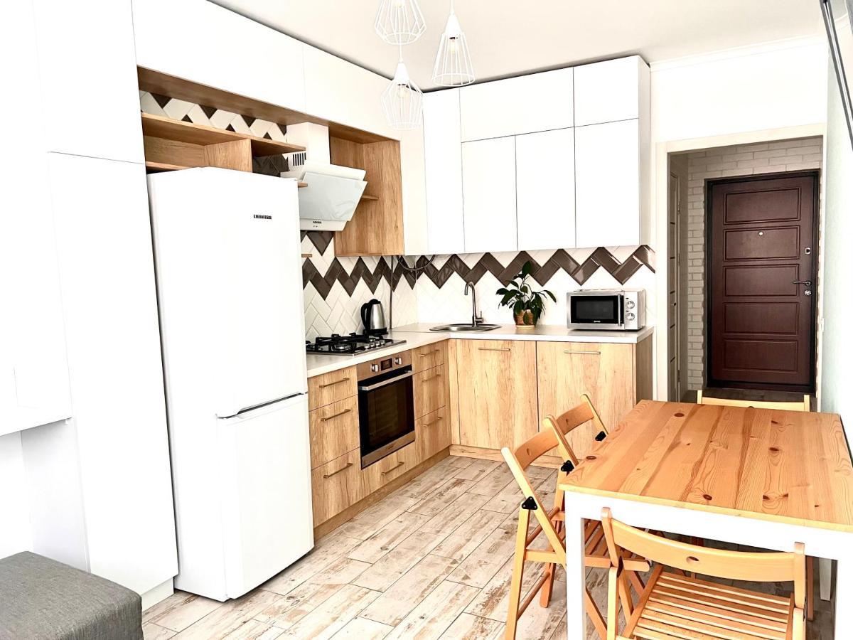 Osapart Cozy Apartment In A Complex Semycvit Львов Экстерьер фото